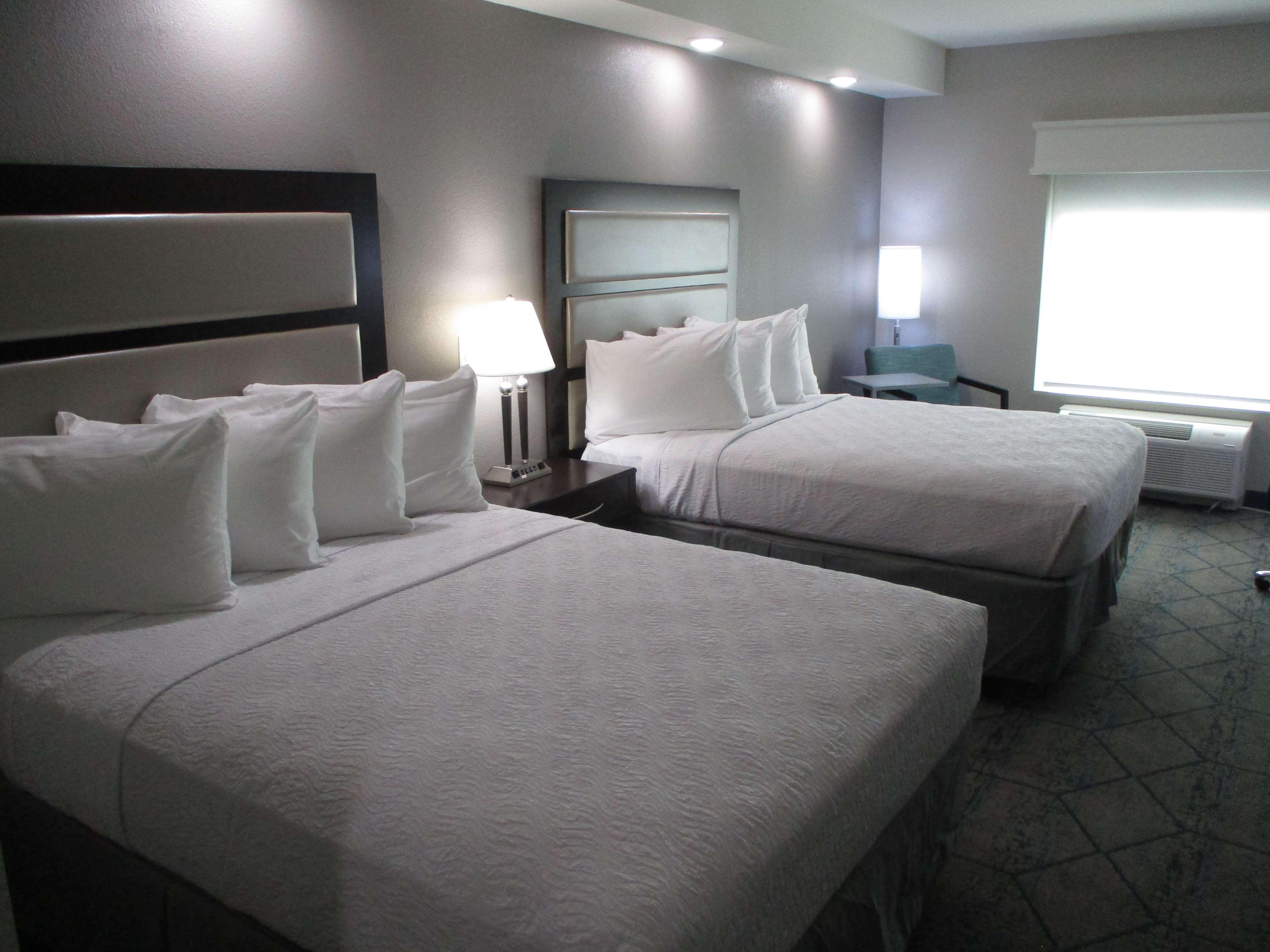 Best Western Plus Mcpherson Ngoại thất bức ảnh