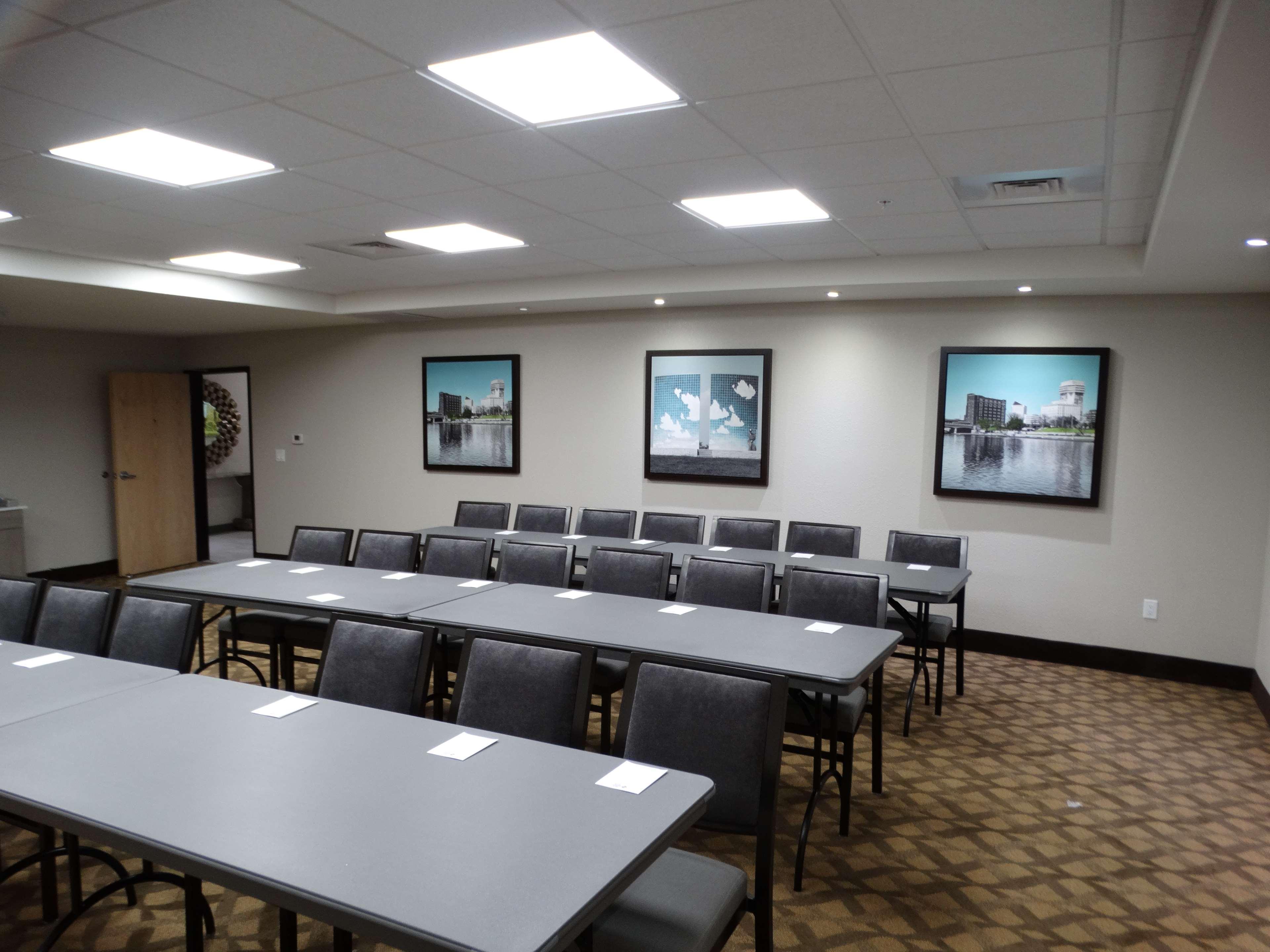 Best Western Plus Mcpherson Ngoại thất bức ảnh