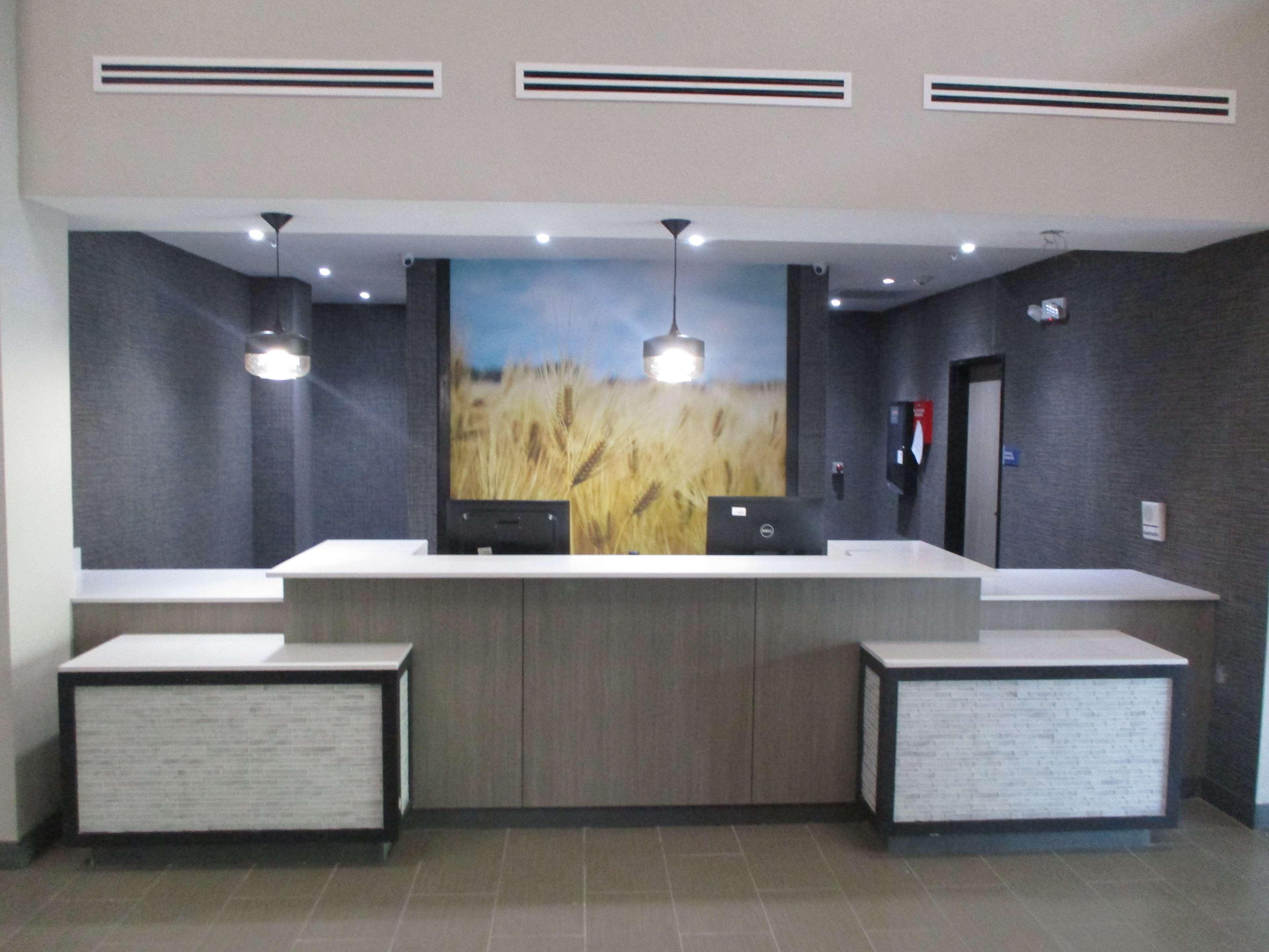 Best Western Plus Mcpherson Ngoại thất bức ảnh