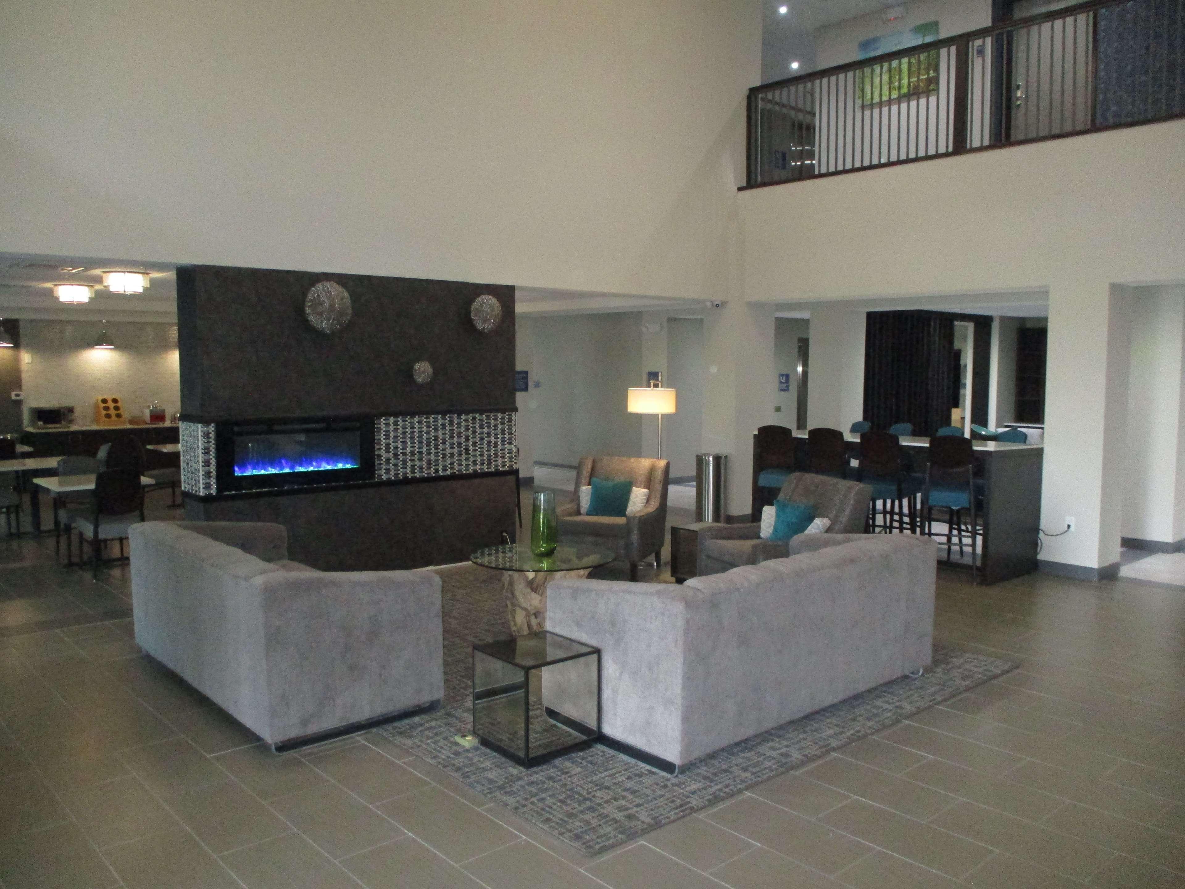 Best Western Plus Mcpherson Ngoại thất bức ảnh